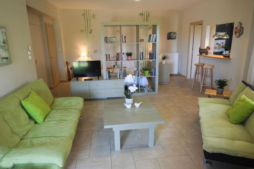 Apartment With Garden In Thessaloniki. ภายนอก รูปภาพ
